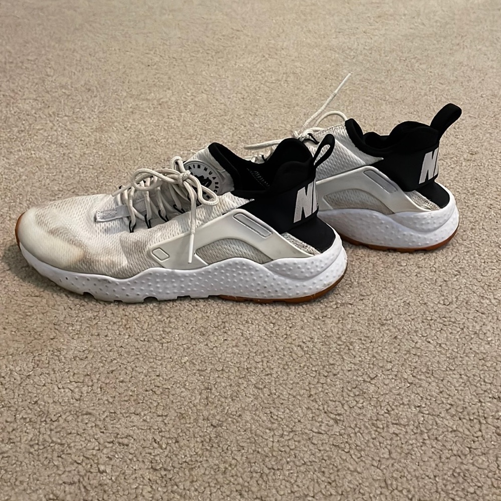 NIKE AIR black + white sneakers